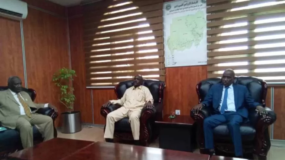 خبر: والي شرق دارفور يلتقي مدير البنك الزراعي السوداني