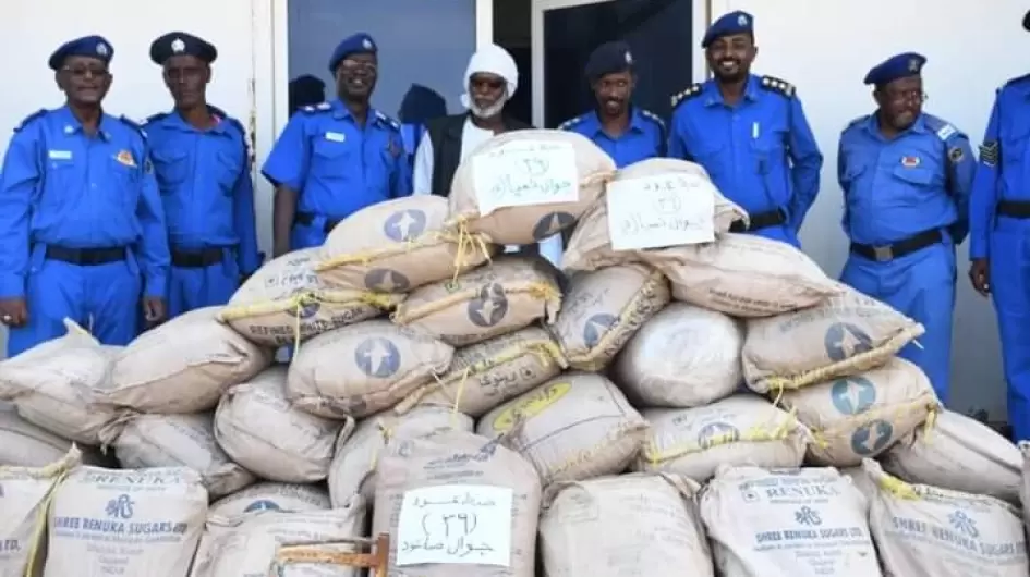 شرطة الموانئ البحرية   تضبط (٣٩) جوال تبغ مهربة  لخارج البلاد
