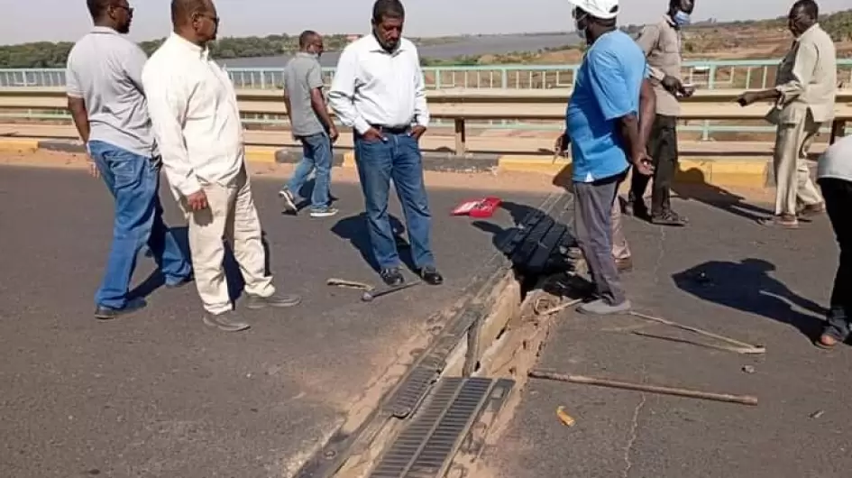 بدء صيانة فواصل التمدد بجسر سوبا