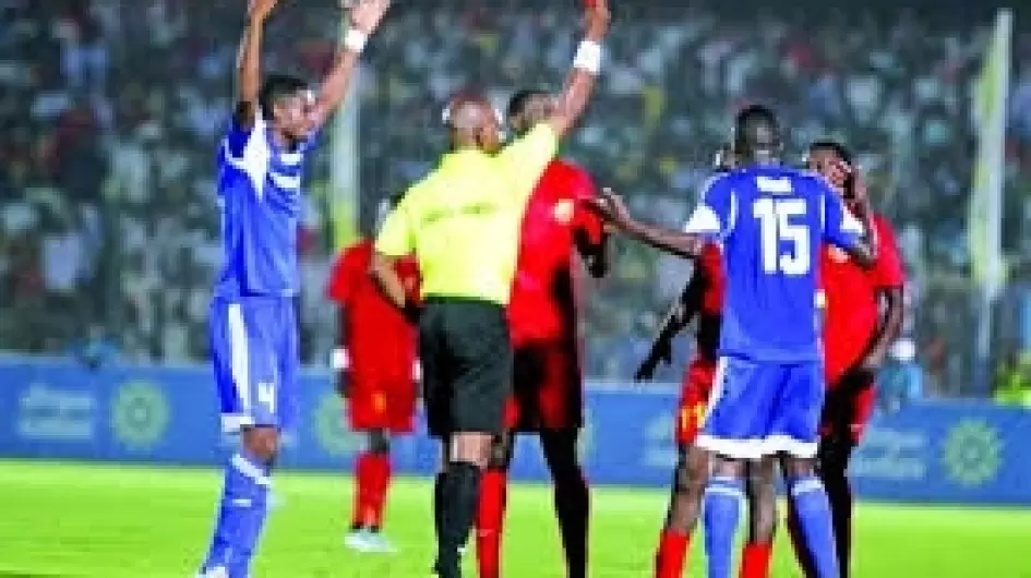 الهلال يحذر التحكيم قبل القمة