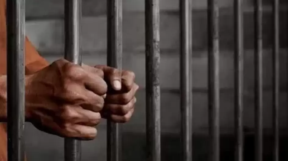 الحكم ليتهم بالسجن المؤبد