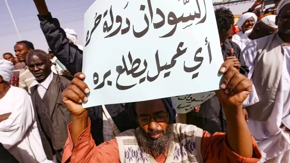 مظاهرات في السودان لرفض الشعب التدخلات الخارجية في شؤونهم