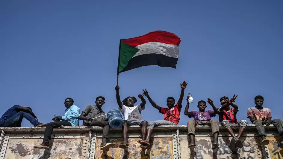 الشباب السوداني شرارة الثورة السودانية