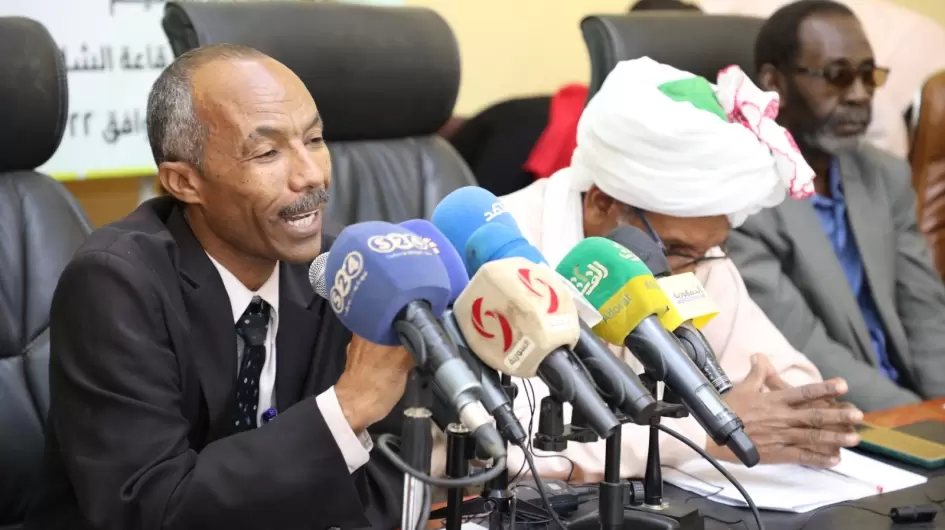 د. محمد الفاتح ابوعاقلة رئيس لجنة التحكيم