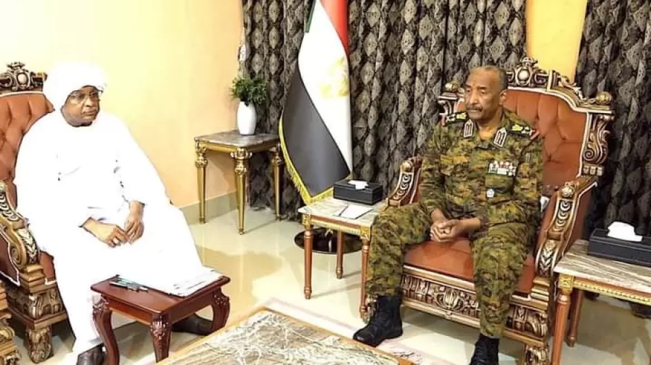 البرهان يلتقي رئيس مجلس الوزراء المكلف