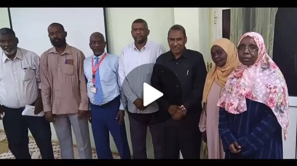 أعضاء مبادرة دعم نداء الخرطوم لاعانة المحتاجين