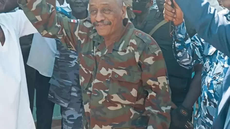 والي القضارف